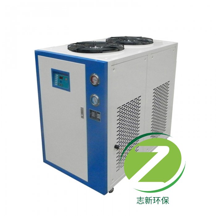 布袋除塵器結構設計說明。
